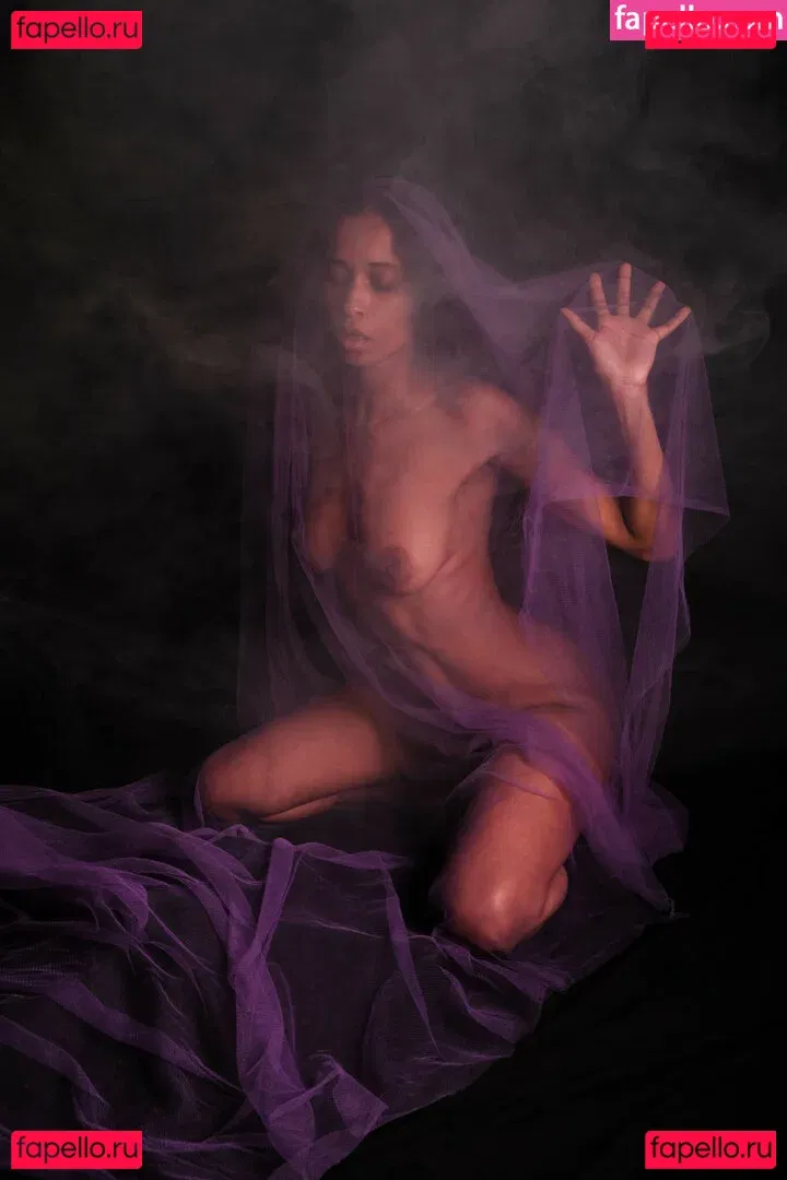 Adjouai Onlyfans Photo Gallery 