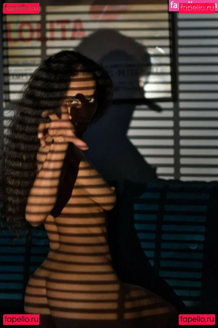 Adjouai Onlyfans Photo Gallery 