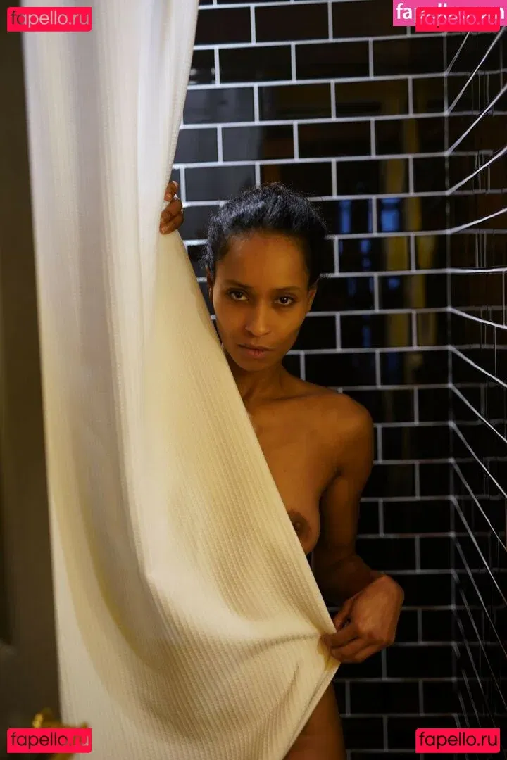 Adjouai Onlyfans Photo Gallery 