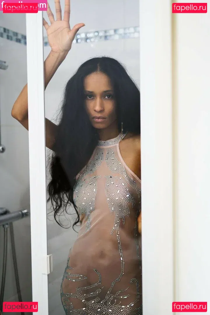 Adjouai Onlyfans Photo Gallery 