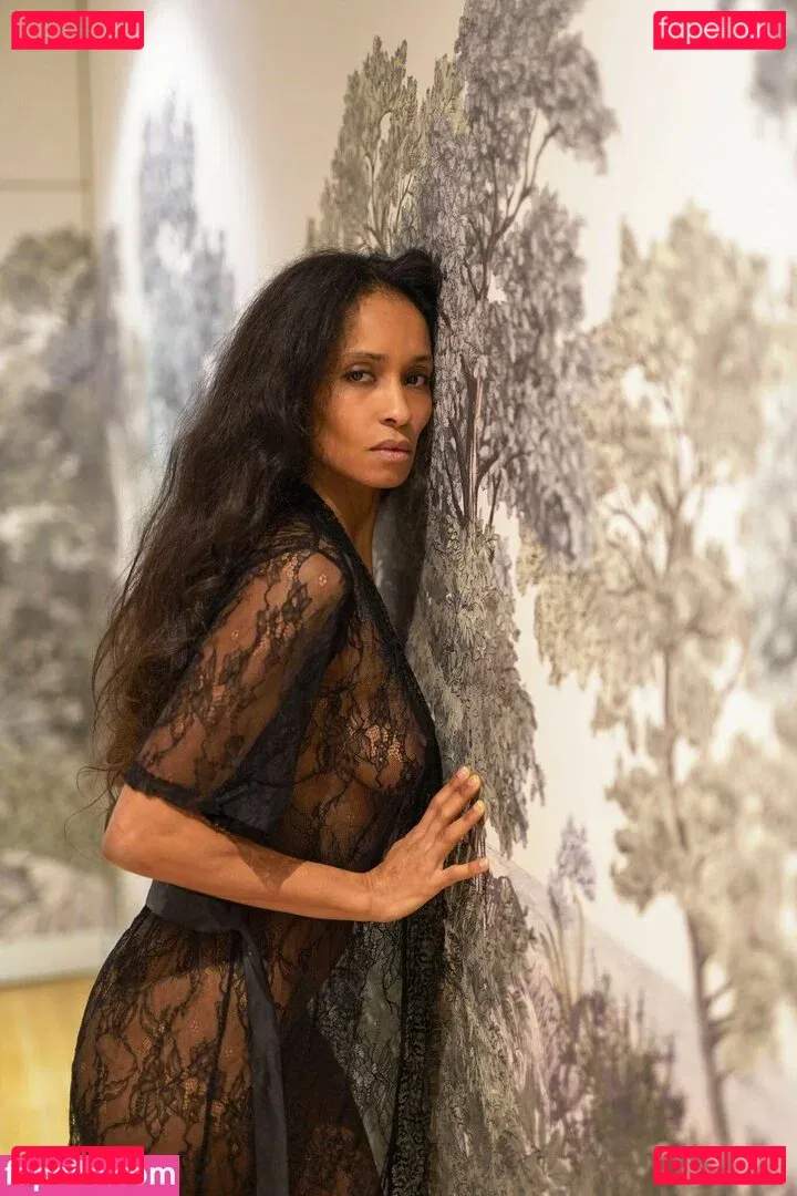 Adjouai Onlyfans Photo Gallery 