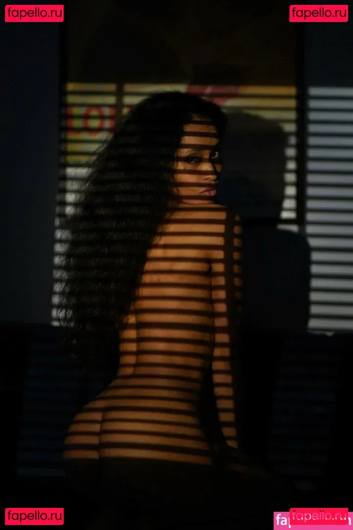 Adjouai Onlyfans Photo Gallery 