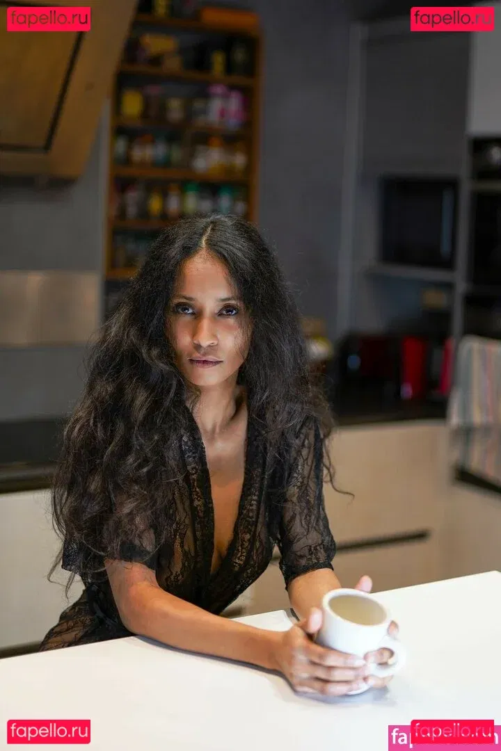 Adjouai Onlyfans Photo Gallery 