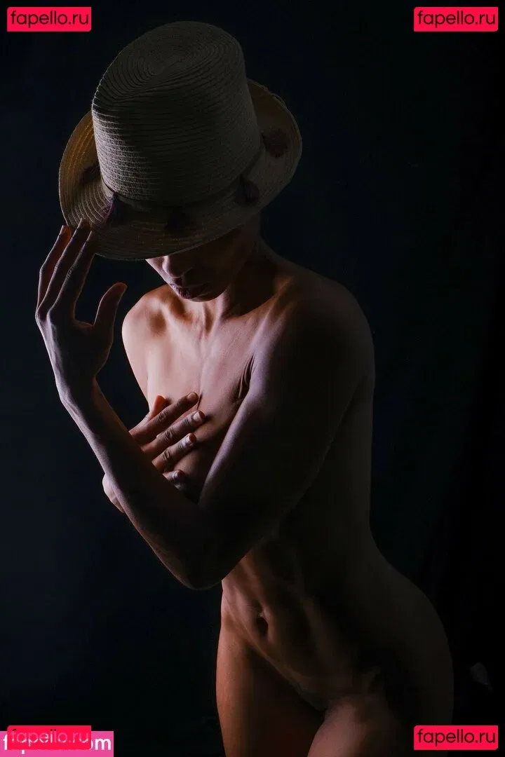 Adjouai Onlyfans Photo Gallery 