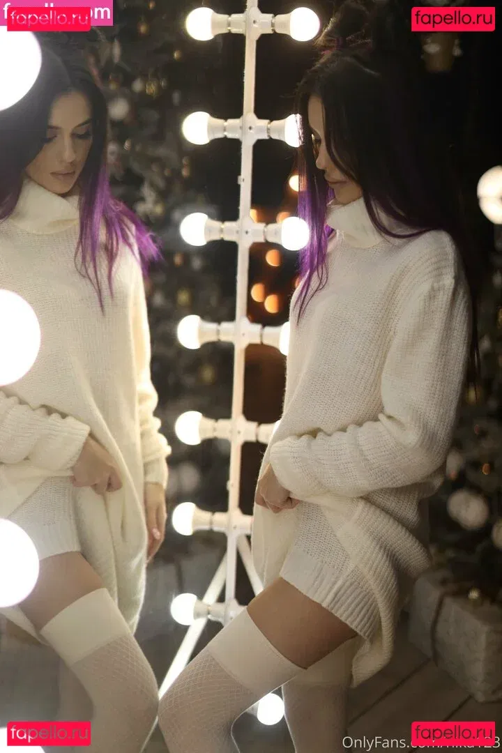 nika123 Onlyfans Photo Gallery 