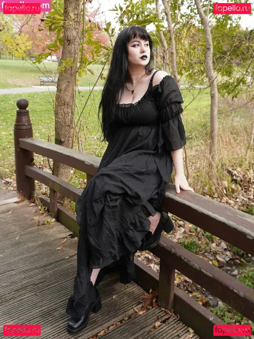 noodlexgoddess Onlyfans Photo Gallery 