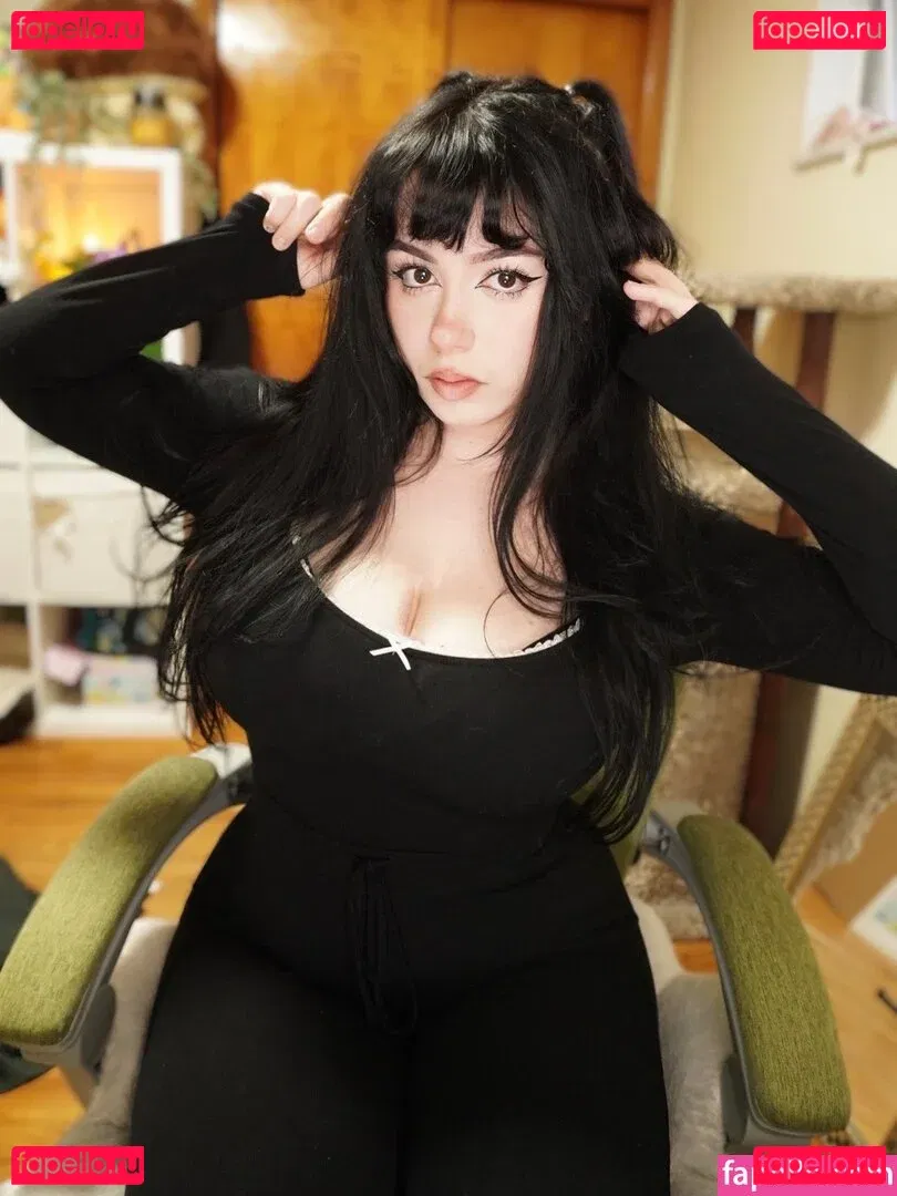 noodlexgoddess Onlyfans Photo Gallery 