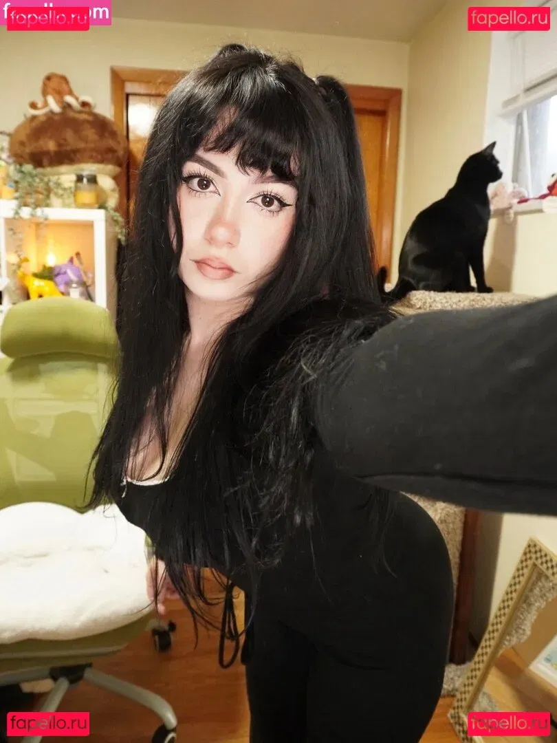 noodlexgoddess Onlyfans Photo Gallery 