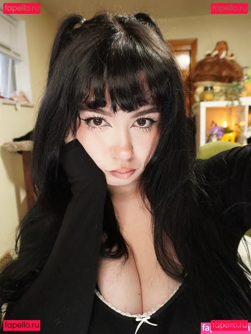 noodlexgoddess Onlyfans Photo Gallery 