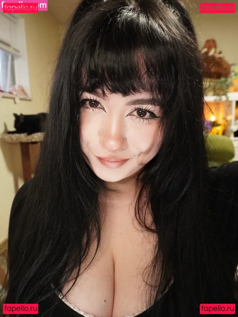 noodlexgoddess Onlyfans Photo Gallery 