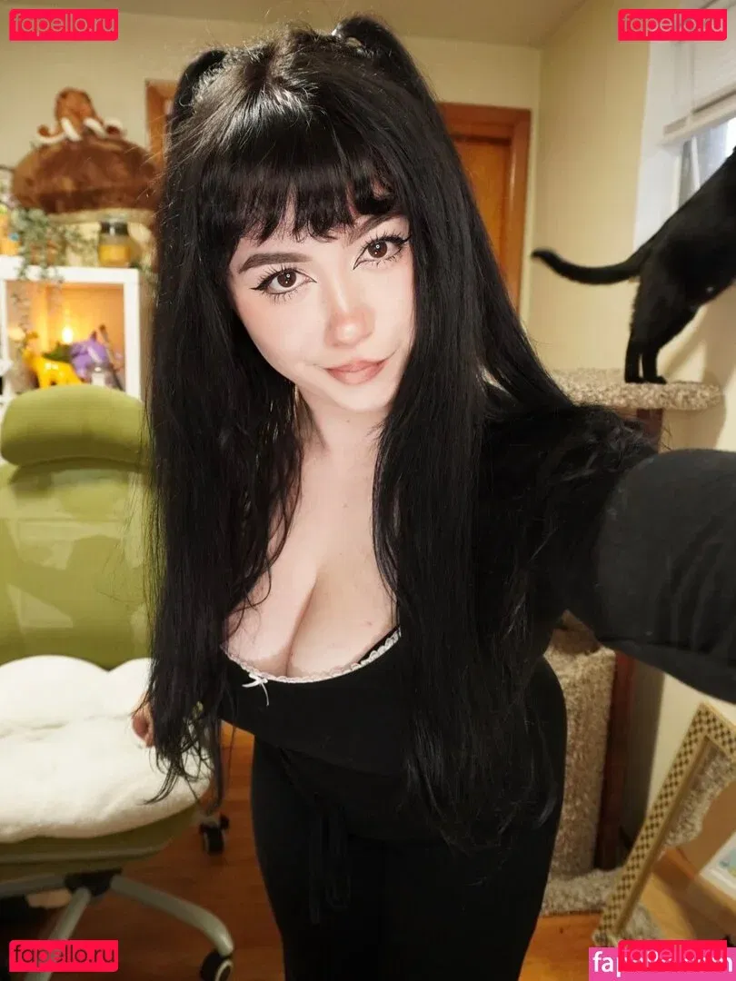 noodlexgoddess Onlyfans Photo Gallery 