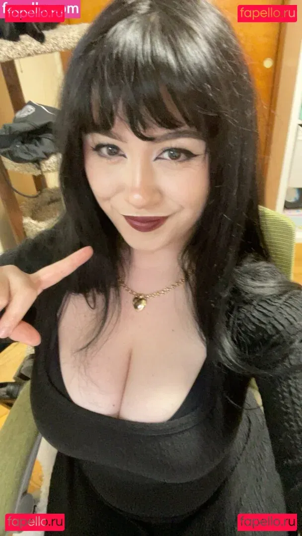 noodlexgoddess Onlyfans Photo Gallery 