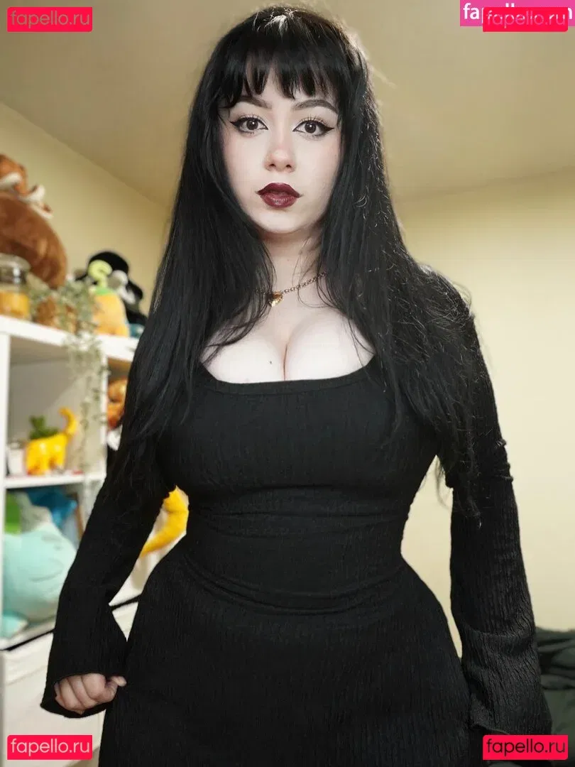 noodlexgoddess Onlyfans Photo Gallery 