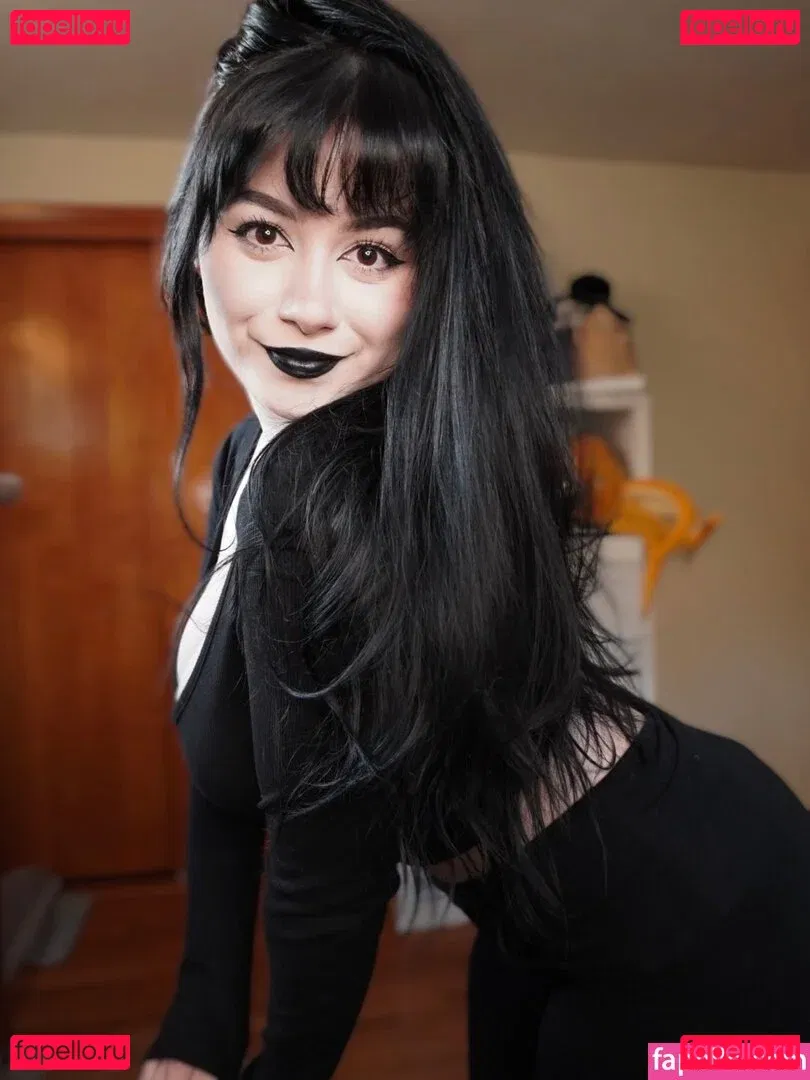 noodlexgoddess Onlyfans Photo Gallery 