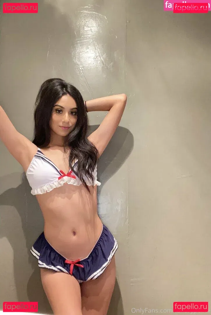 luxurypetite Onlyfans Photo Gallery 