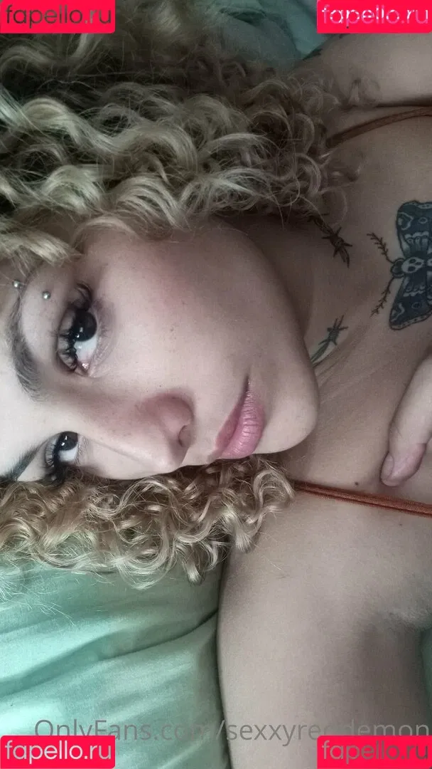 sexxyreddemon Onlyfans Photo Gallery 