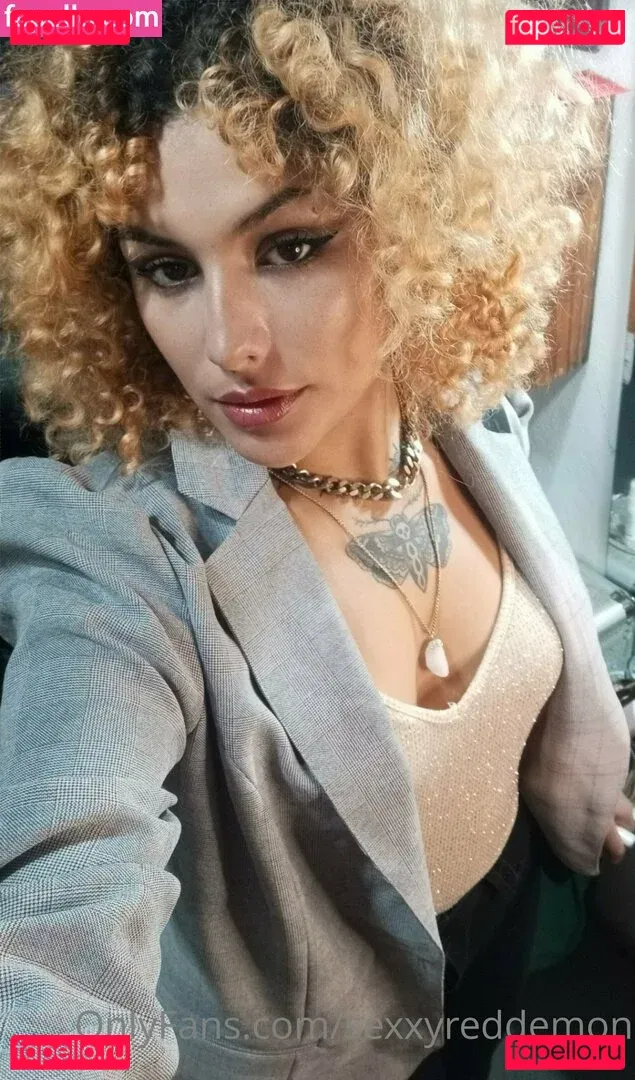 sexxyreddemon Onlyfans Photo Gallery 