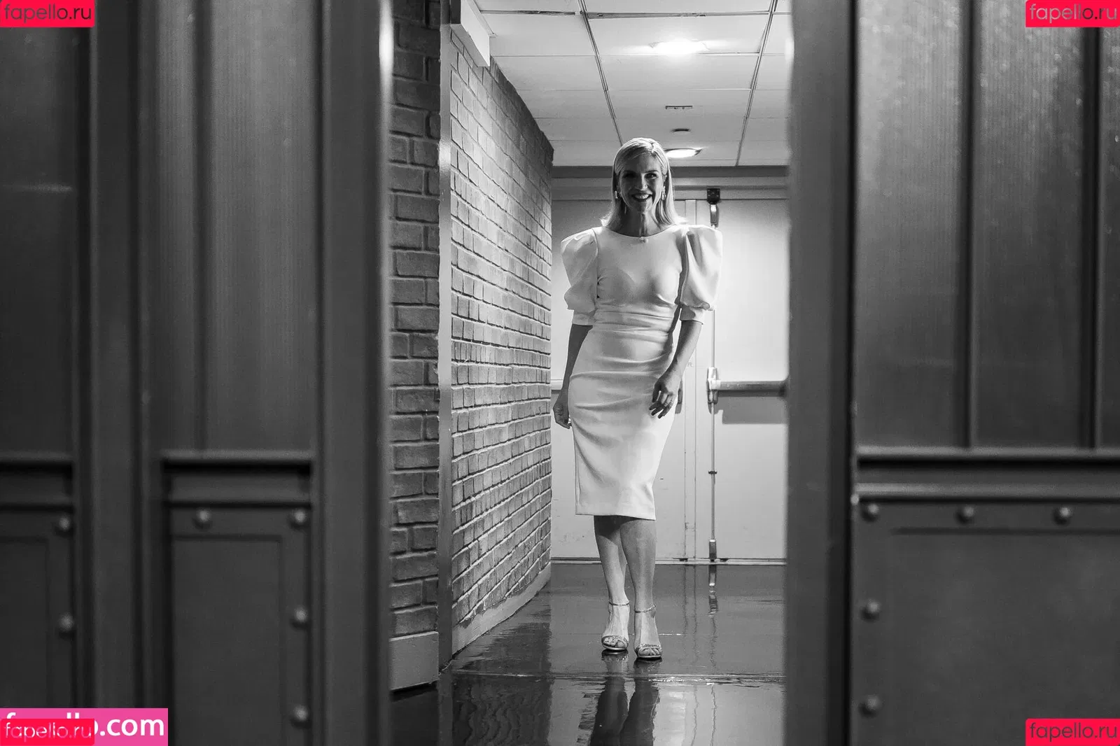 Rhea Seehorn Onlyfans Photo Gallery 