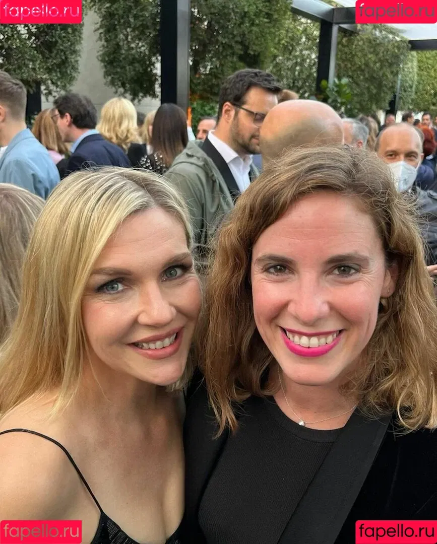Rhea Seehorn Onlyfans Photo Gallery 