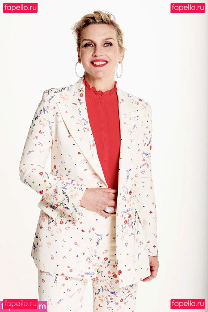 Rhea Seehorn Onlyfans Photo Gallery 