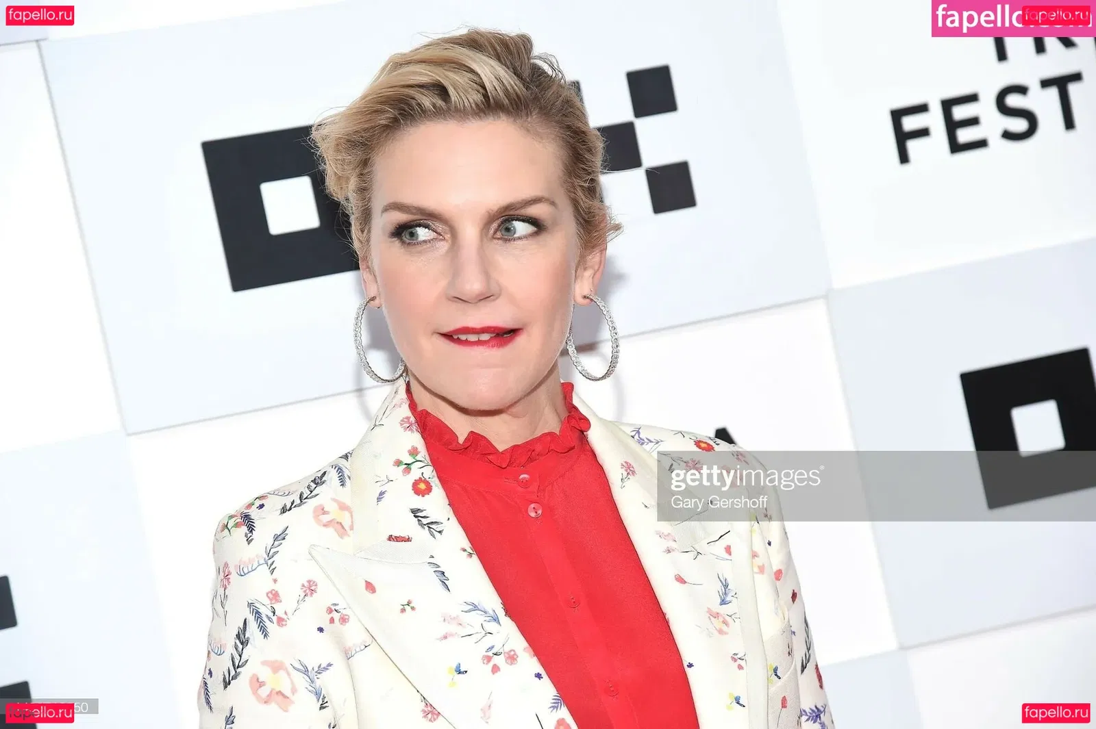 Rhea Seehorn Onlyfans Photo Gallery 