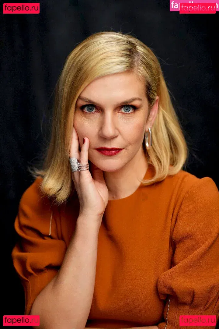 Rhea Seehorn Onlyfans Photo Gallery 