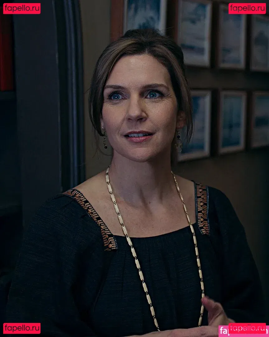 Rhea Seehorn Onlyfans Photo Gallery 