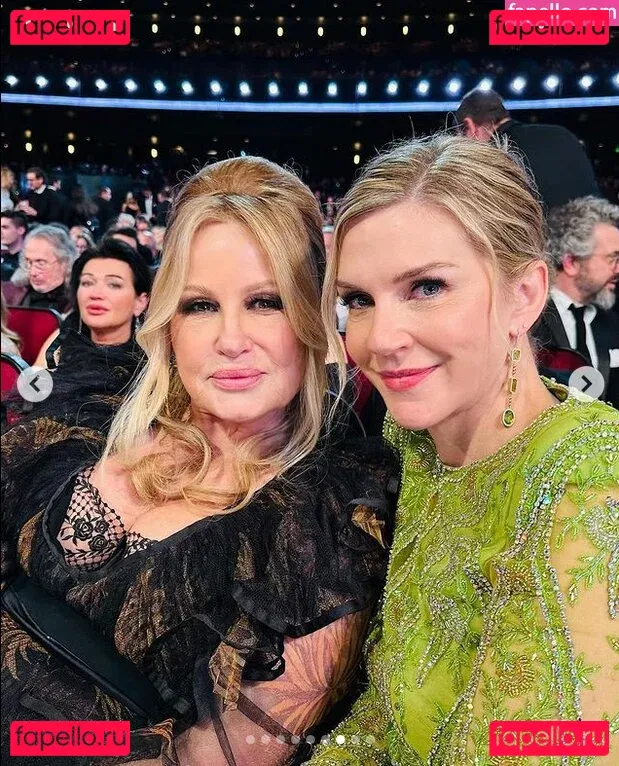 Rhea Seehorn Onlyfans Photo Gallery 