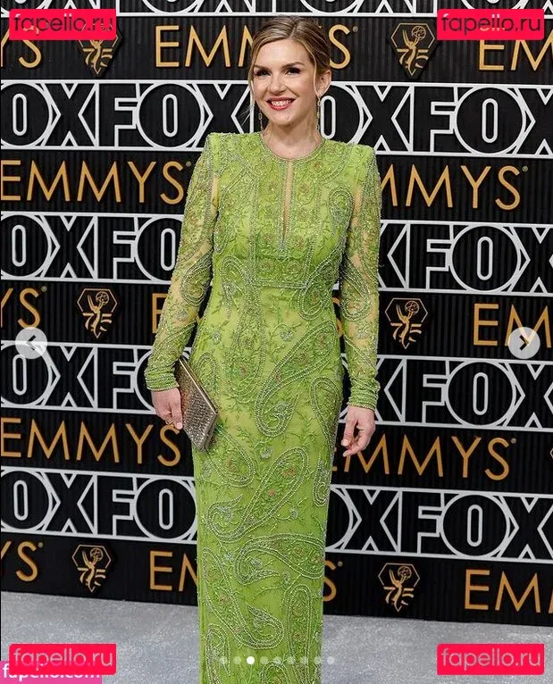 Rhea Seehorn Onlyfans Photo Gallery 