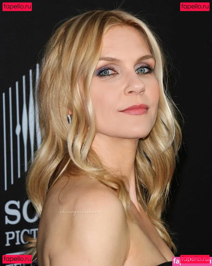 Rhea Seehorn Onlyfans Photo Gallery 