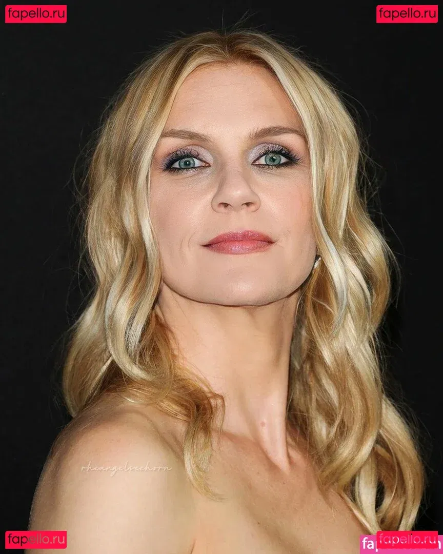 Rhea Seehorn Onlyfans Photo Gallery 