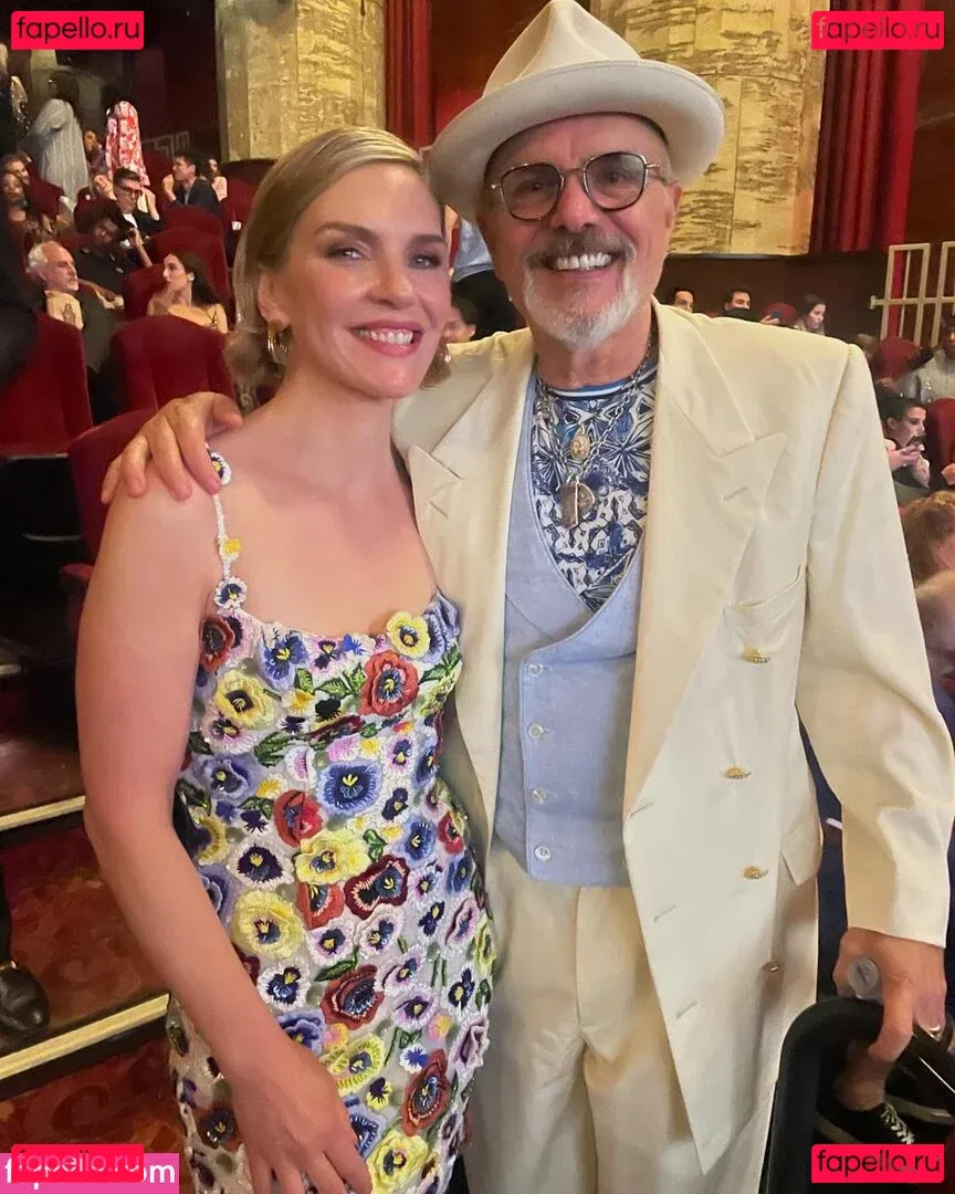 Rhea Seehorn Onlyfans Photo Gallery 