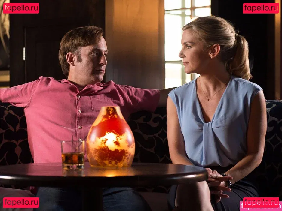 Rhea Seehorn Onlyfans Photo Gallery 