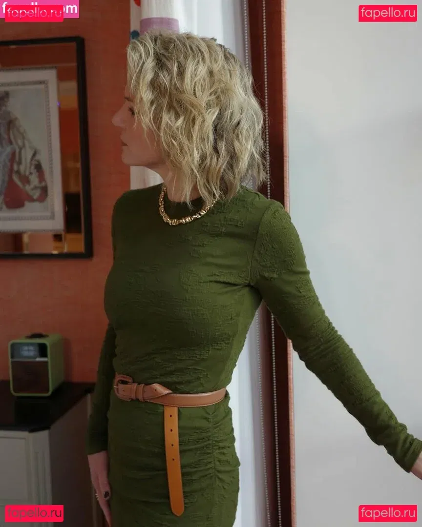 Rhea Seehorn Onlyfans Photo Gallery 