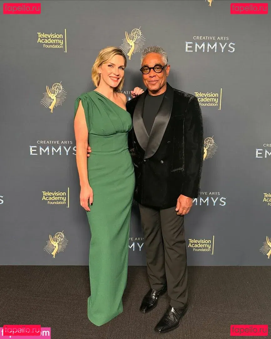 Rhea Seehorn Onlyfans Photo Gallery 