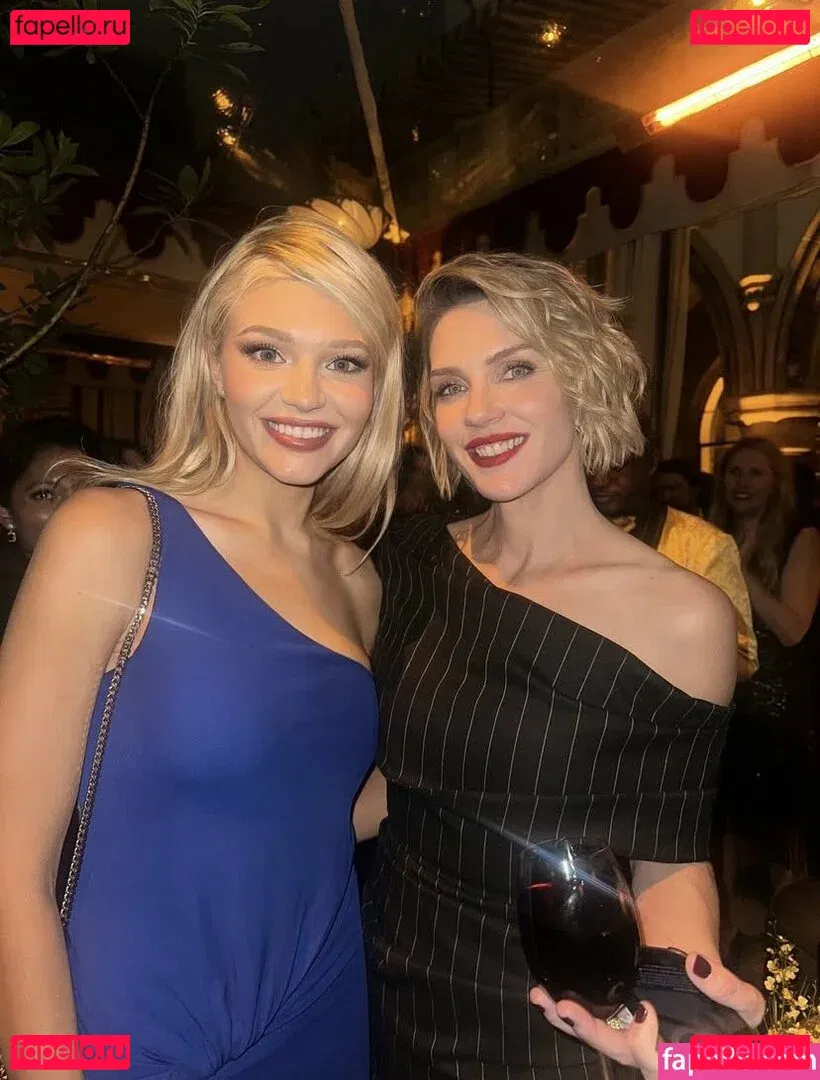 Rhea Seehorn Onlyfans Photo Gallery 