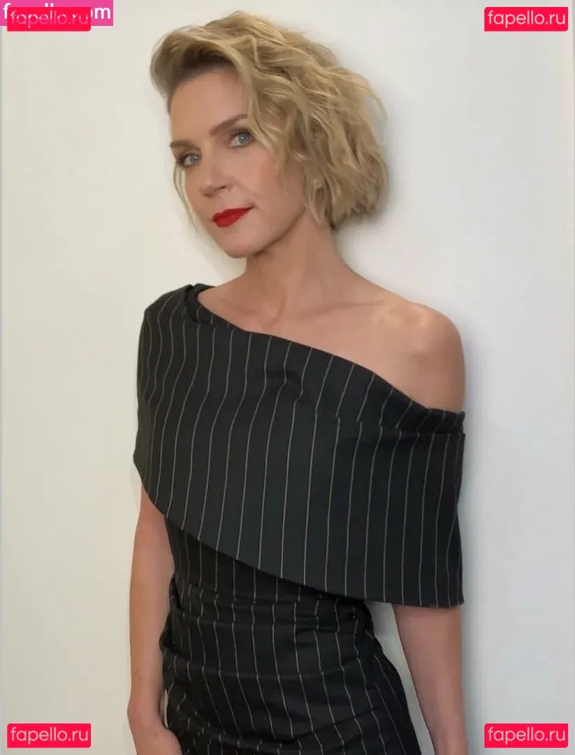 Rhea Seehorn Onlyfans Photo Gallery 