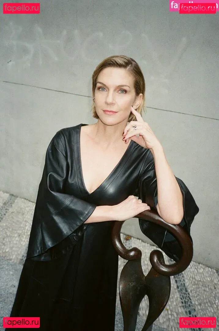 Rhea Seehorn Onlyfans Photo Gallery 
