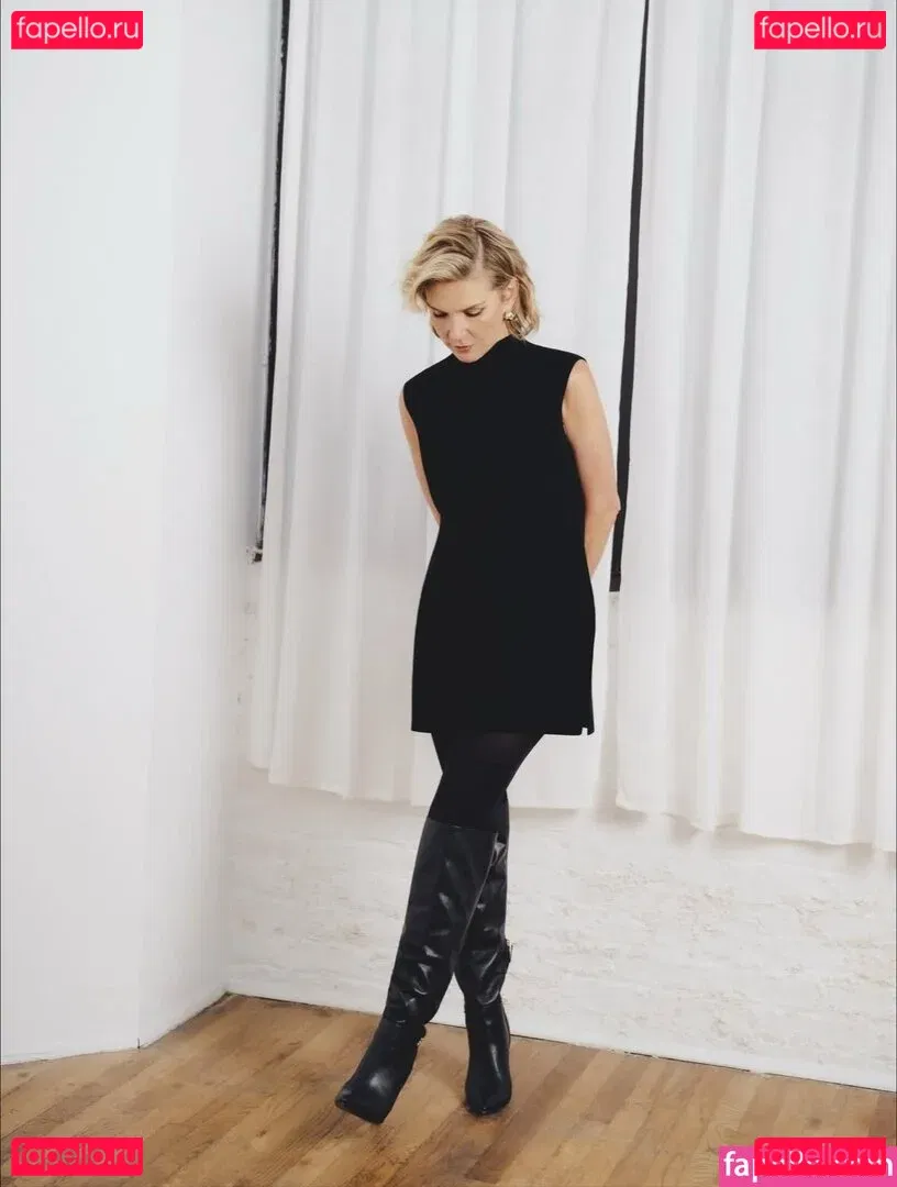 Rhea Seehorn Onlyfans Photo Gallery 