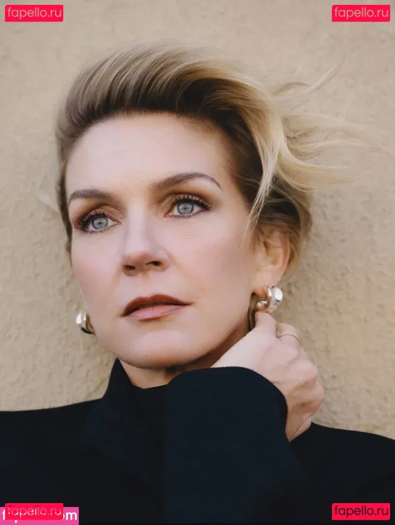Rhea Seehorn Onlyfans Photo Gallery 
