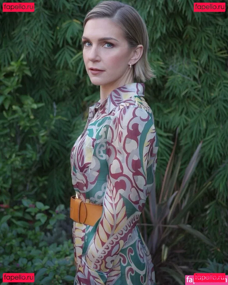 Rhea Seehorn Onlyfans Photo Gallery 