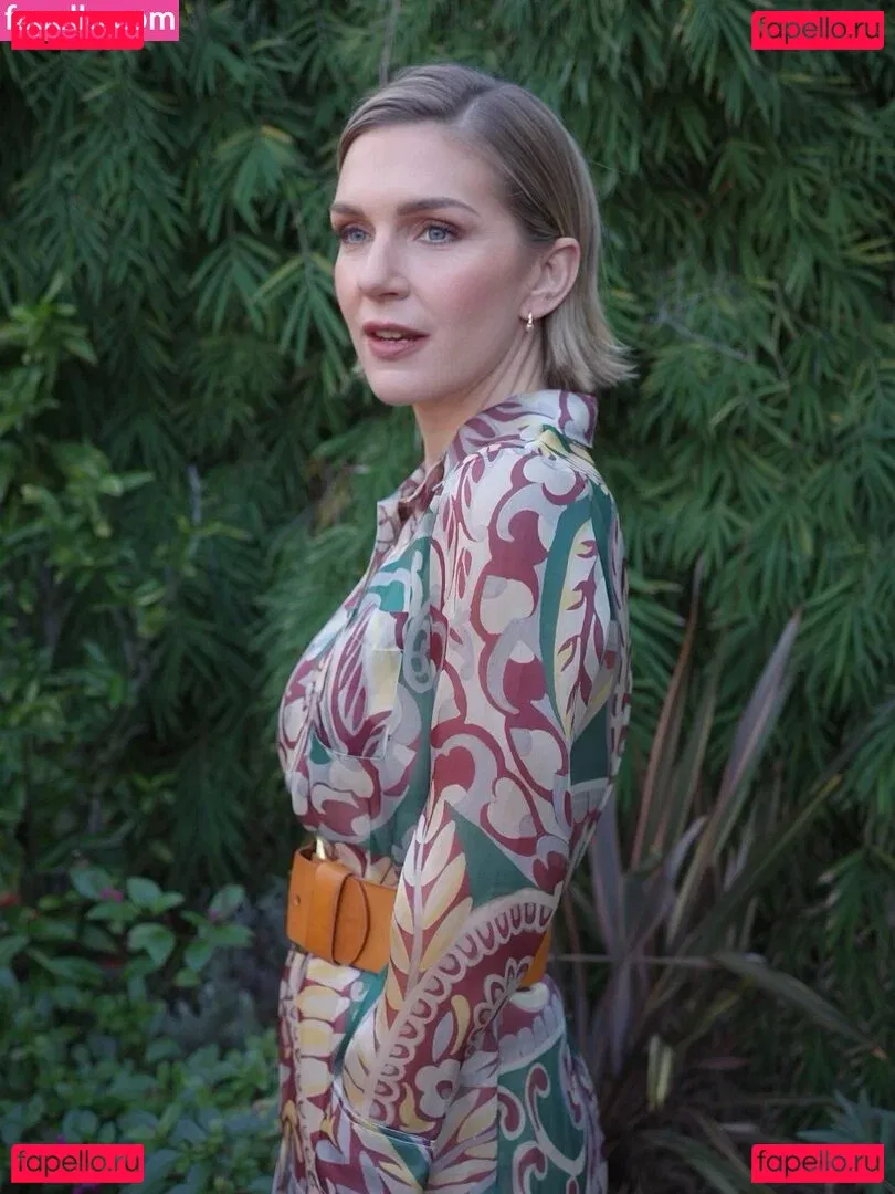 Rhea Seehorn Onlyfans Photo Gallery 