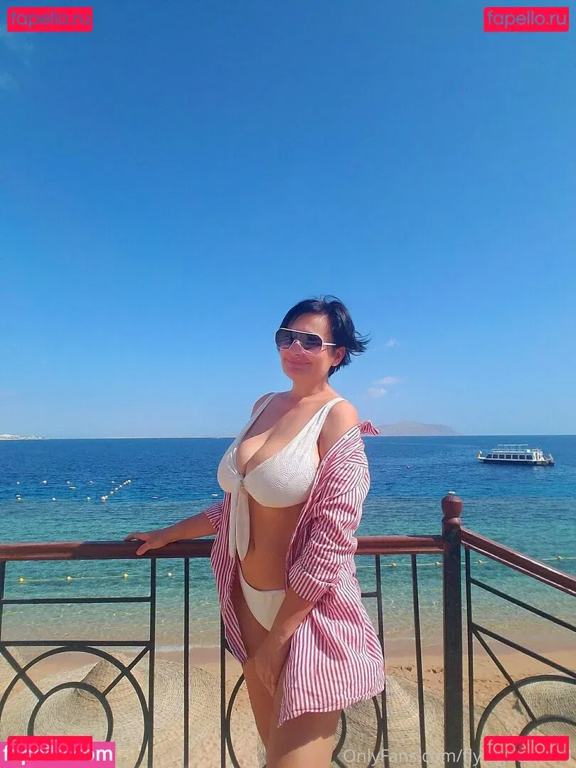 girlwithhugecleavage Onlyfans Photo Gallery 