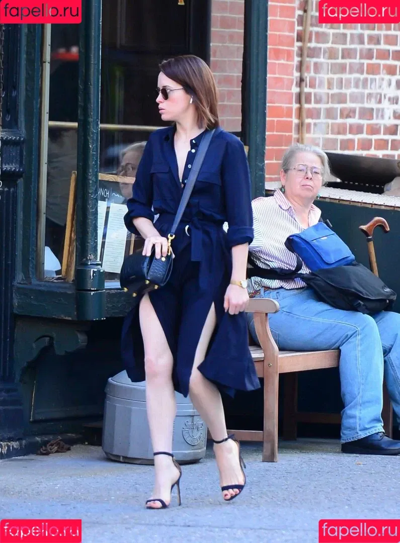 Claire Foy Onlyfans Photo Gallery 