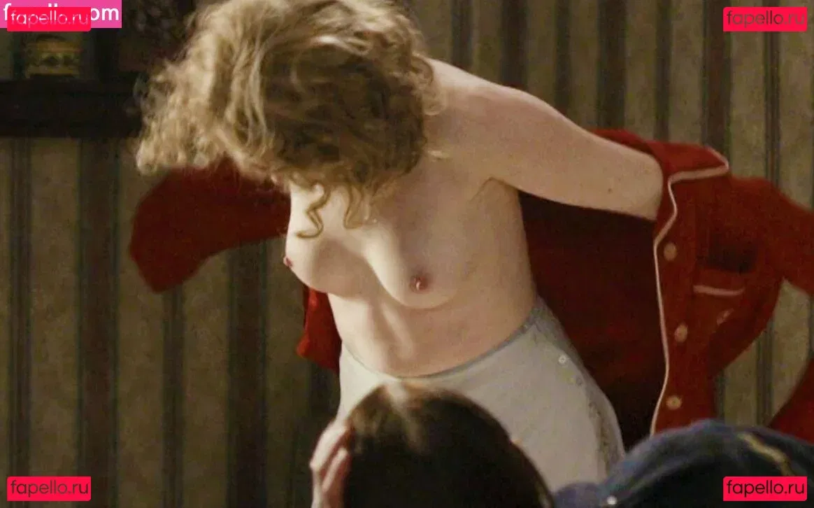 Claire Foy Onlyfans Photo Gallery 