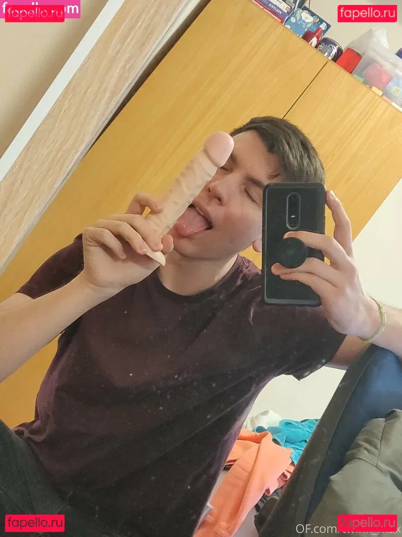 twink_max Onlyfans Photo Gallery 