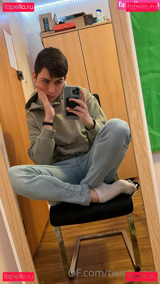 twink_max Onlyfans Photo Gallery 