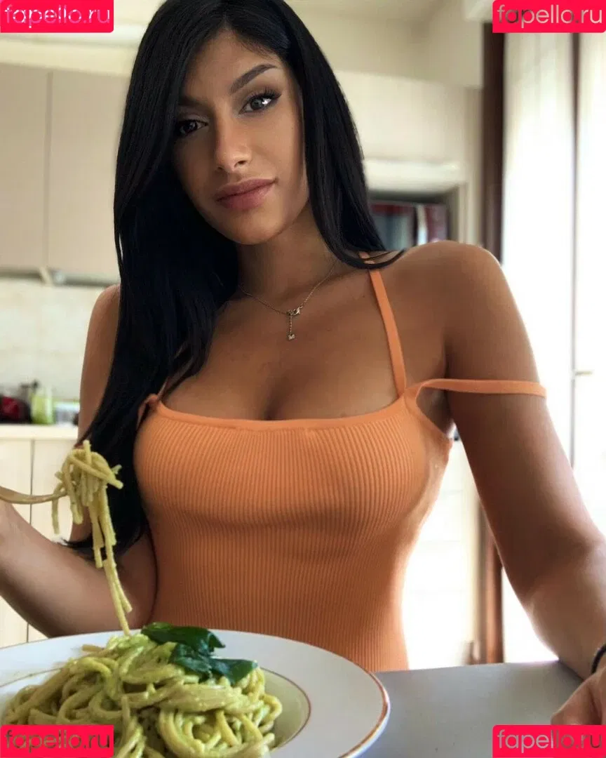 Karolina Surpi Onlyfans Photo Gallery 