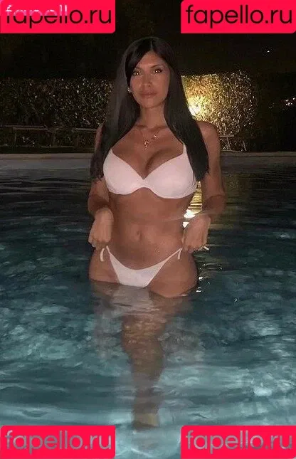 Karolina Surpi Onlyfans Photo Gallery 