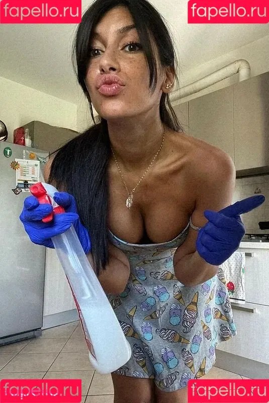 Karolina Surpi Onlyfans Photo Gallery 